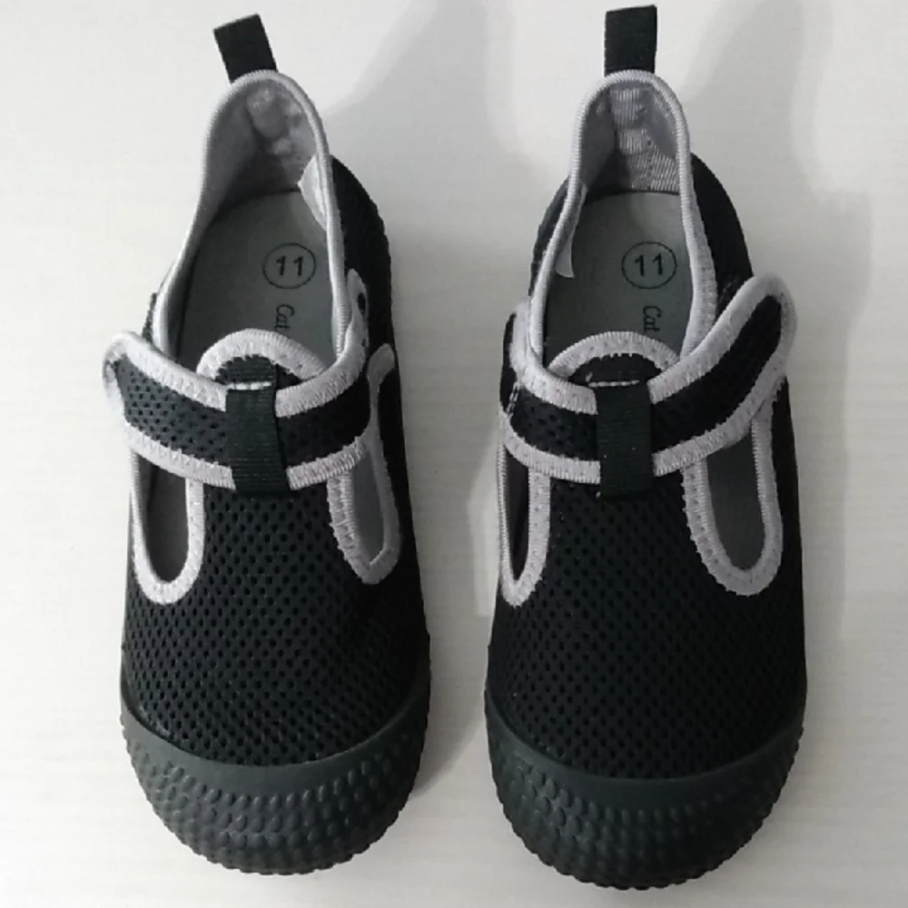 Cat & Jack Black and Gray Kids Water Shoes W/ Velcro Strap Size 11 - Cushioned